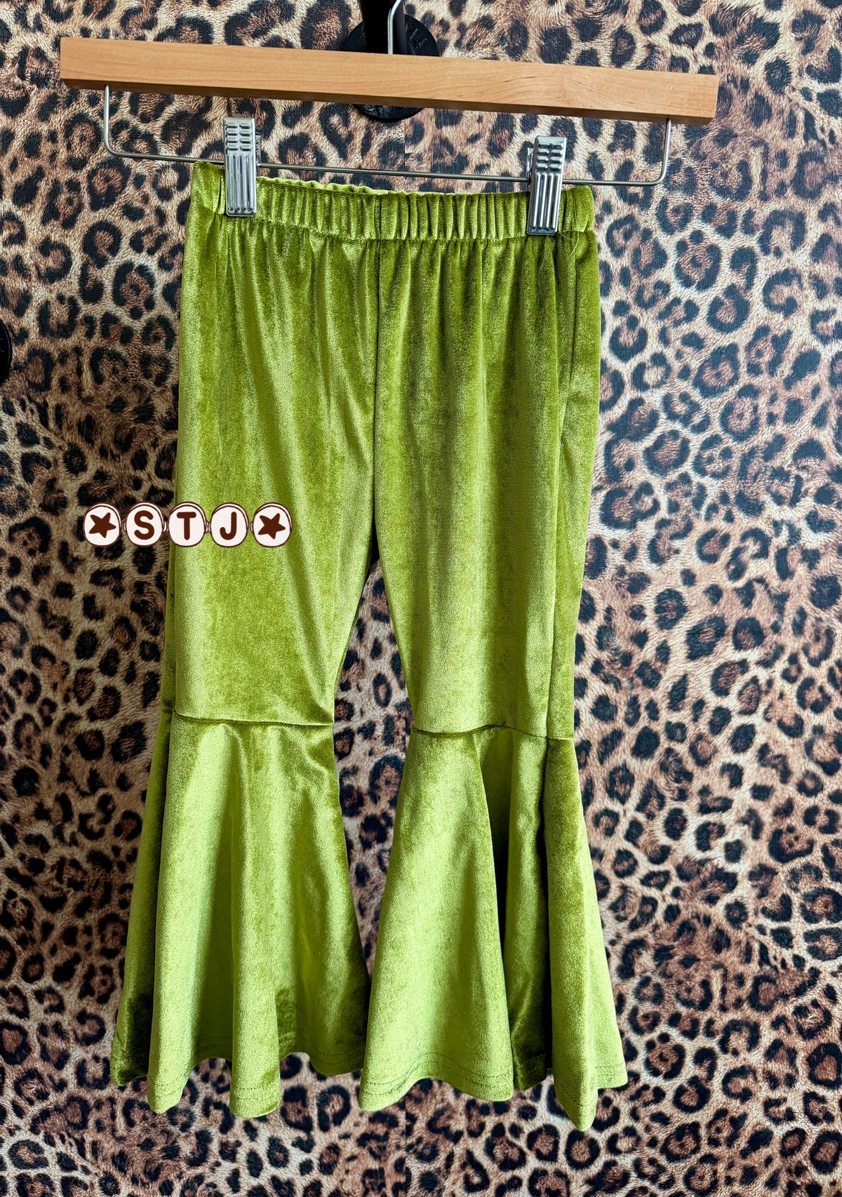 2T green velvet boutique bells