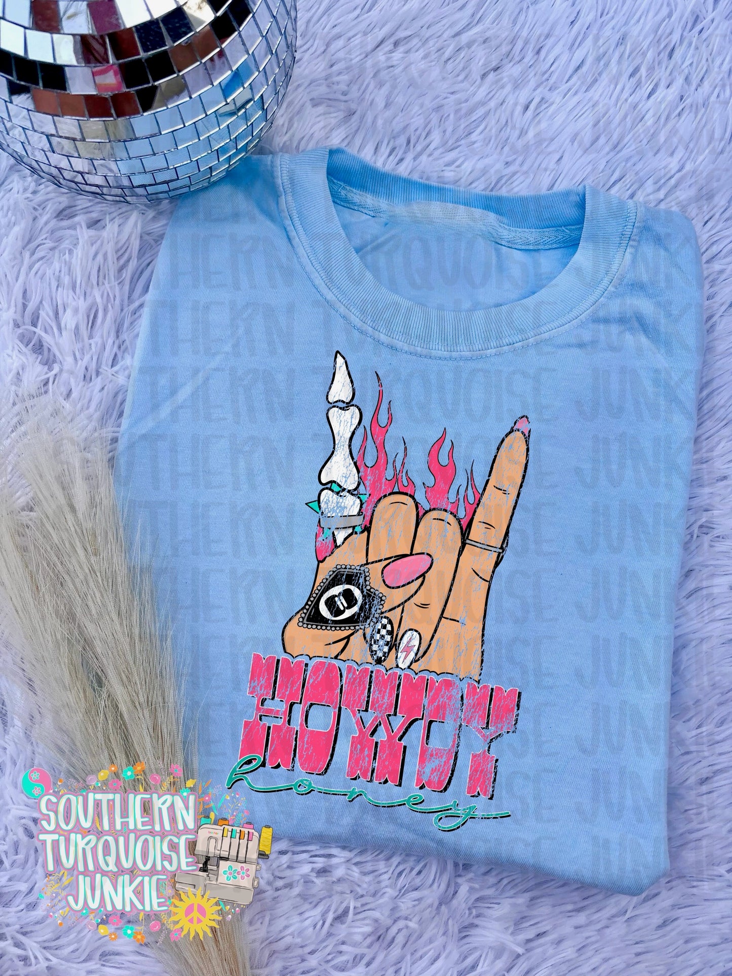 HOWDY HONEY TEE